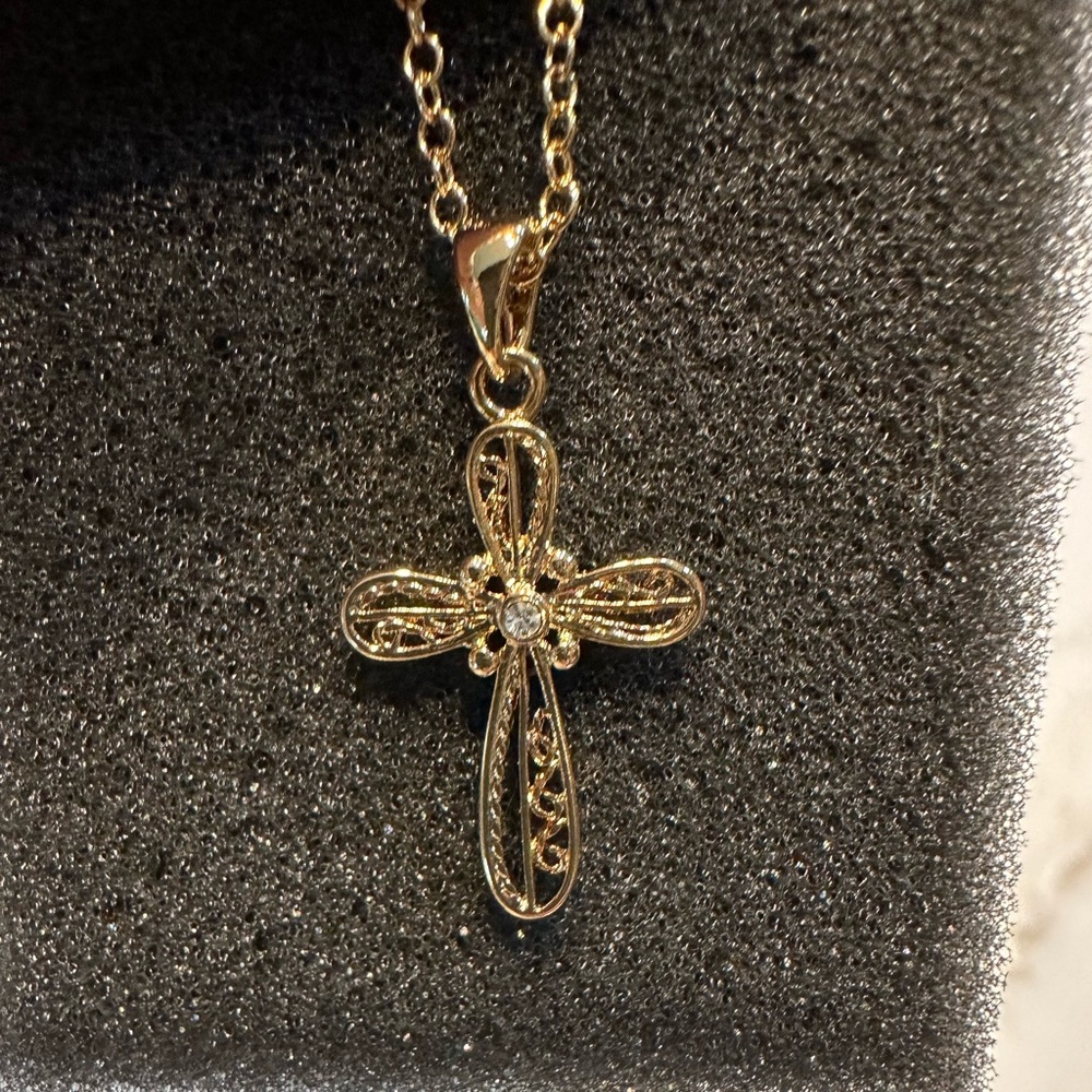 Lia Sophia Devine cross necklace with claw clasp. 16-19”
